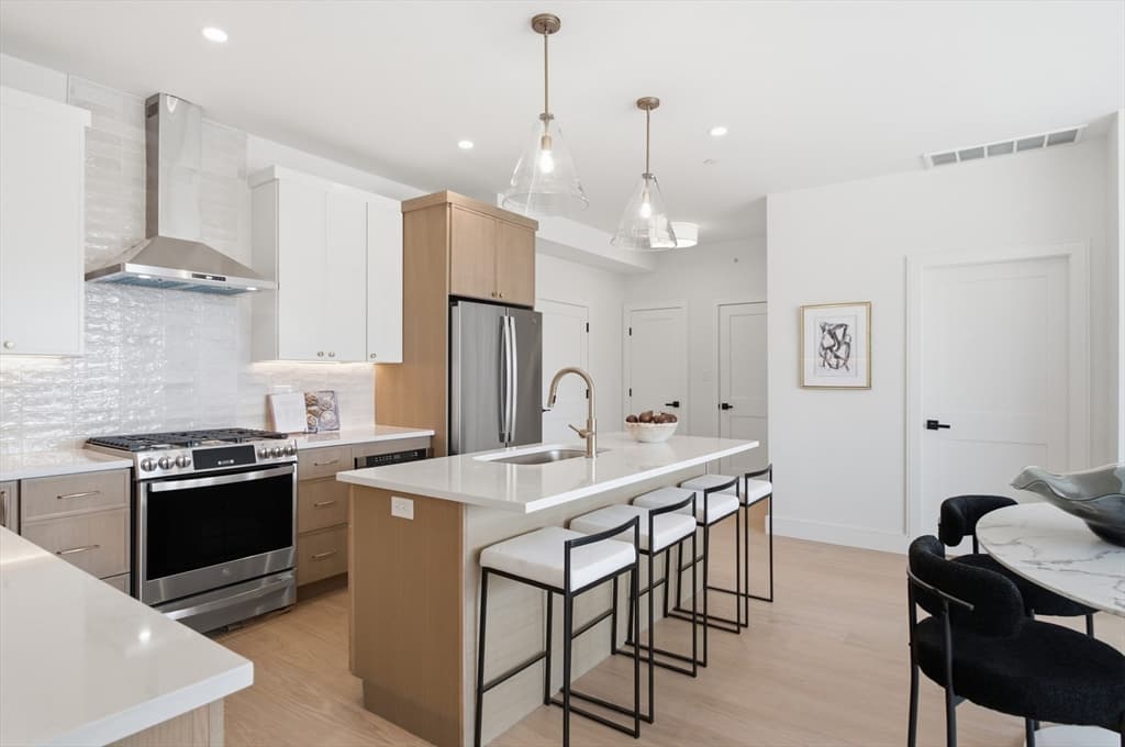 Condominium at 28 Geneva St # 205R, Boston MA 02128, Boston, photo 7 of 41