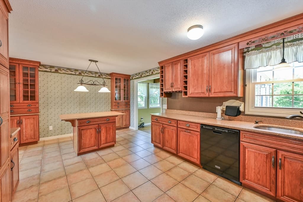 Single Family Residence at 19 Sawmill Road, Dudley MA 01571, Dudley, photo 23 of 42