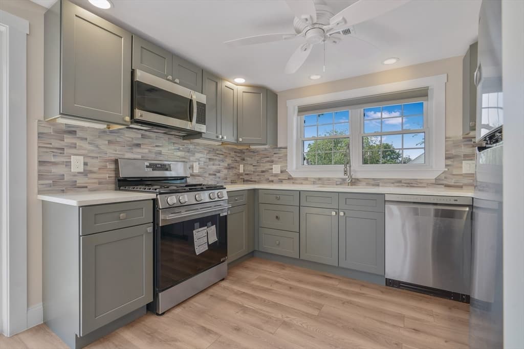 10 Thirteenth St, Wareham MA 02538 photo 6