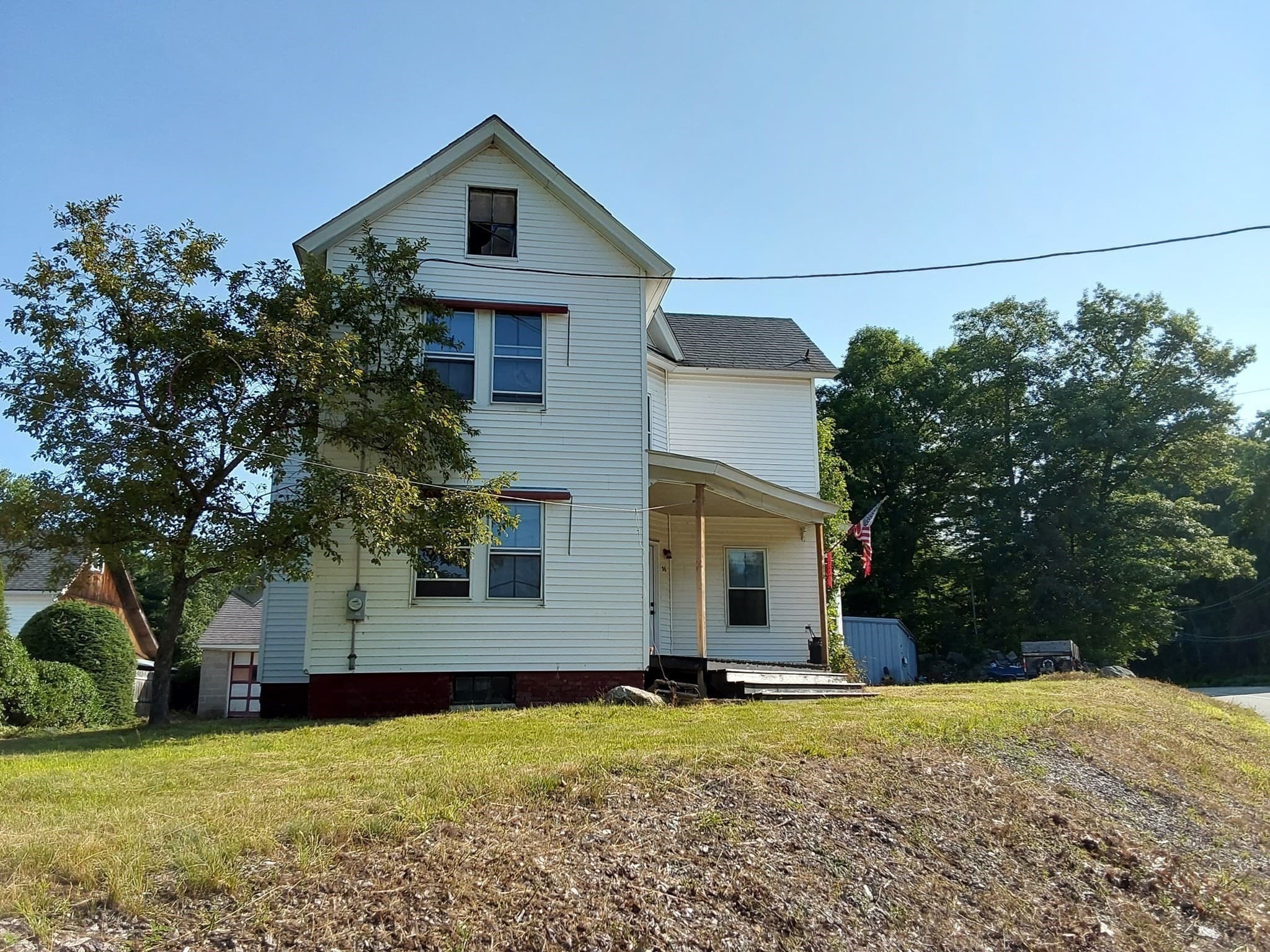 Single Family Residence at 96 East St, Ware MA 01082, Ware, photo 2 of 26