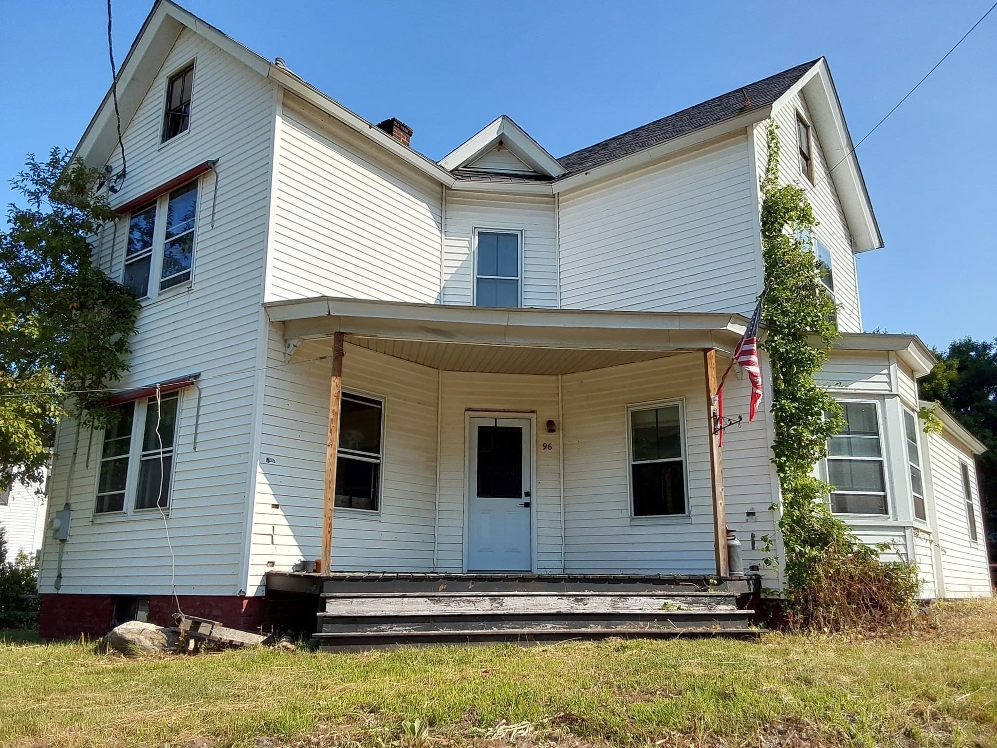 96 East St, Ware MA 01082