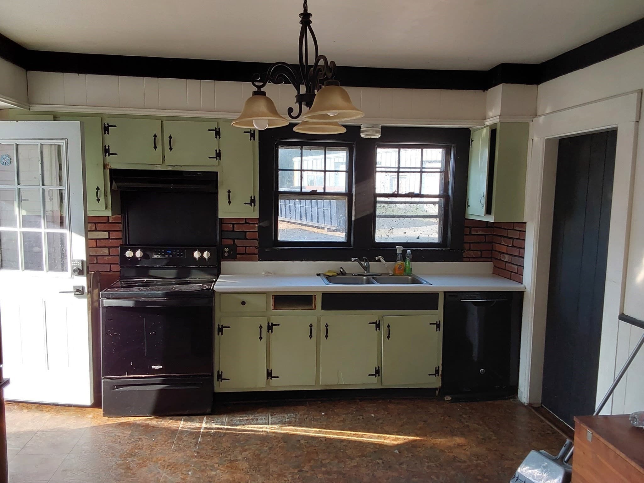 Single Family Residence at 96 East St, Ware MA 01082, Ware, photo 10 of 26