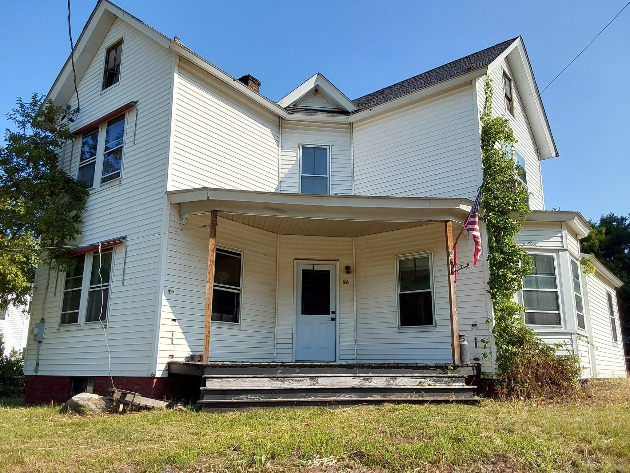 96 East St, Ware MA 01082