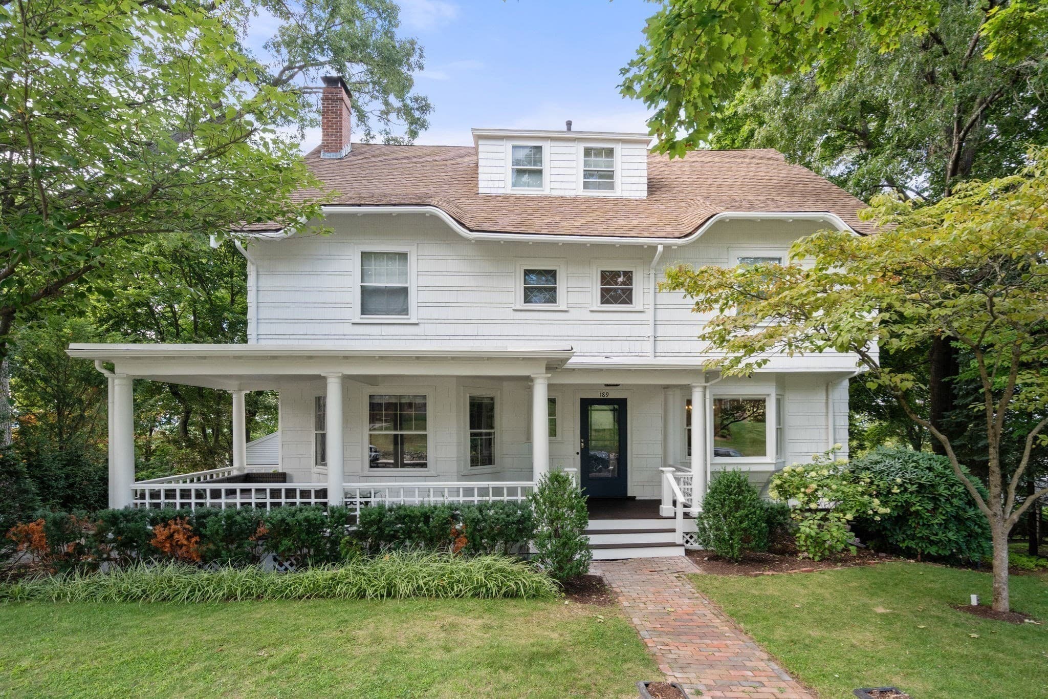 Single Family Residence at 189 Mount Vernon Street, Newton MA 02465, Newton, photo 2 of 28