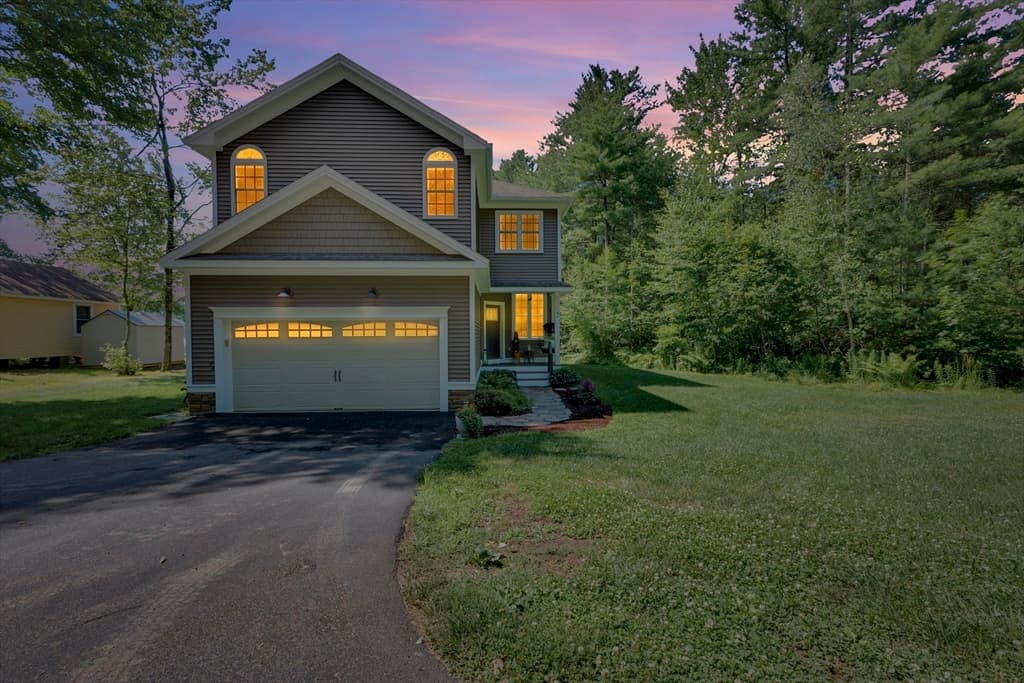 Single Family Residence at 2 Lakeshore Dr, Holland MA 01521, photo 2 of 40