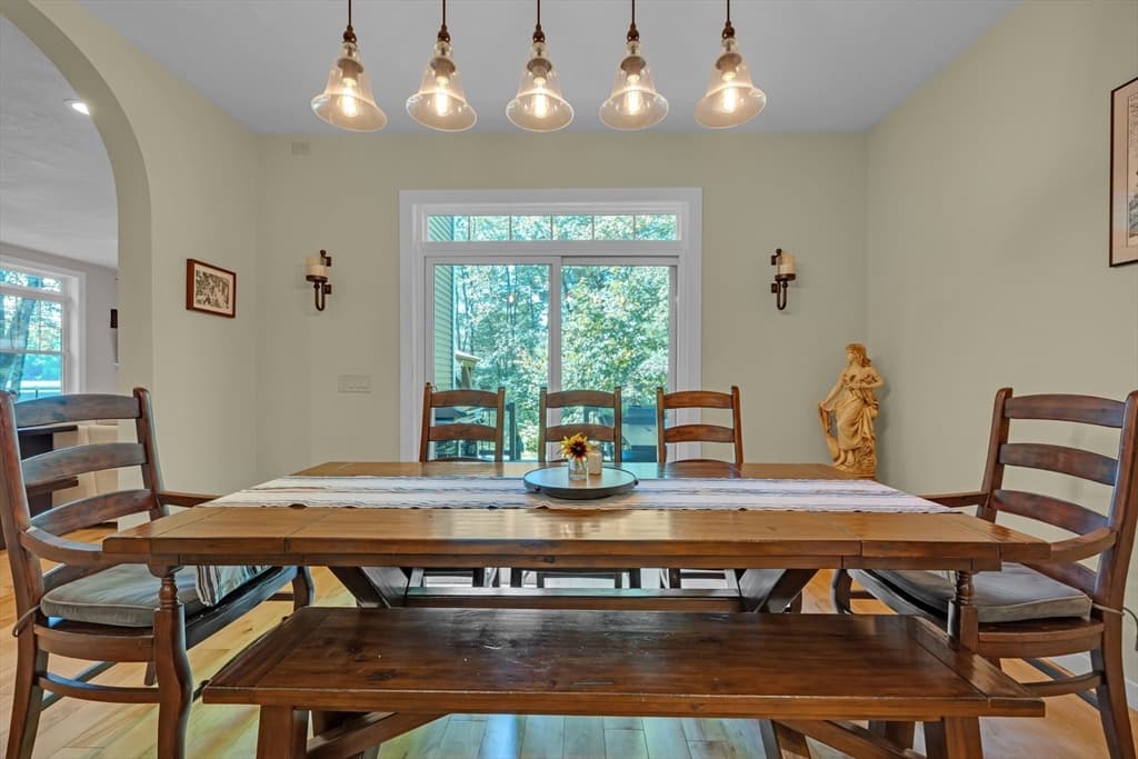 Single Family Residence at 2 Lakeshore Dr, Holland MA 01521, photo 16 of 40