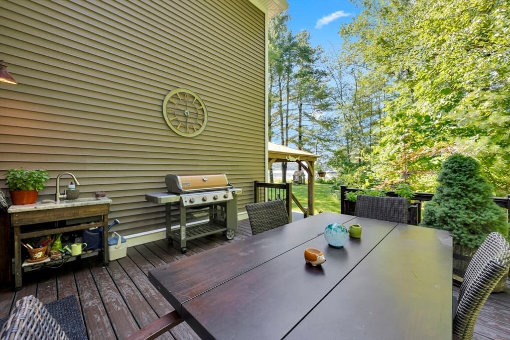 Single Family Residence at 2 Lakeshore Dr, Holland MA 01521, photo 9 of 40