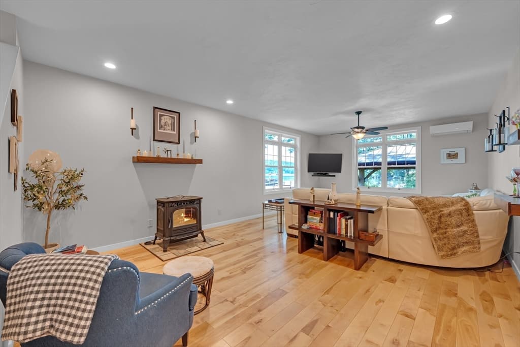 Single Family Residence at 2 Lakeshore Dr, Holland MA 01521, photo 18 of 40
