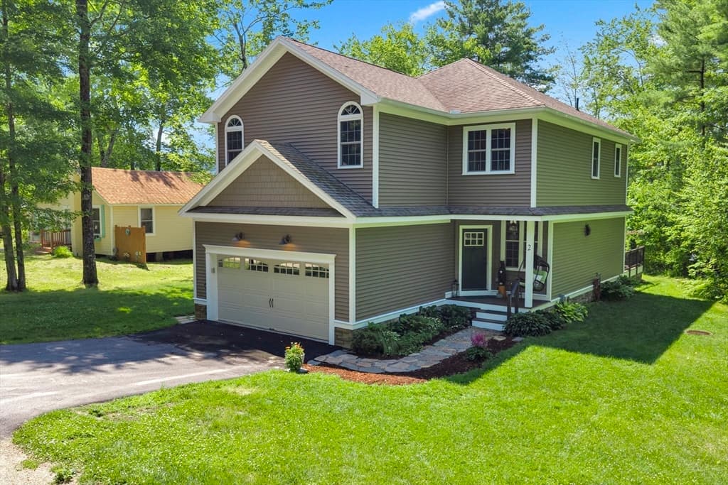 Single Family Residence at 2 Lakeshore Dr, Holland MA 01521, photo 4 of 40
