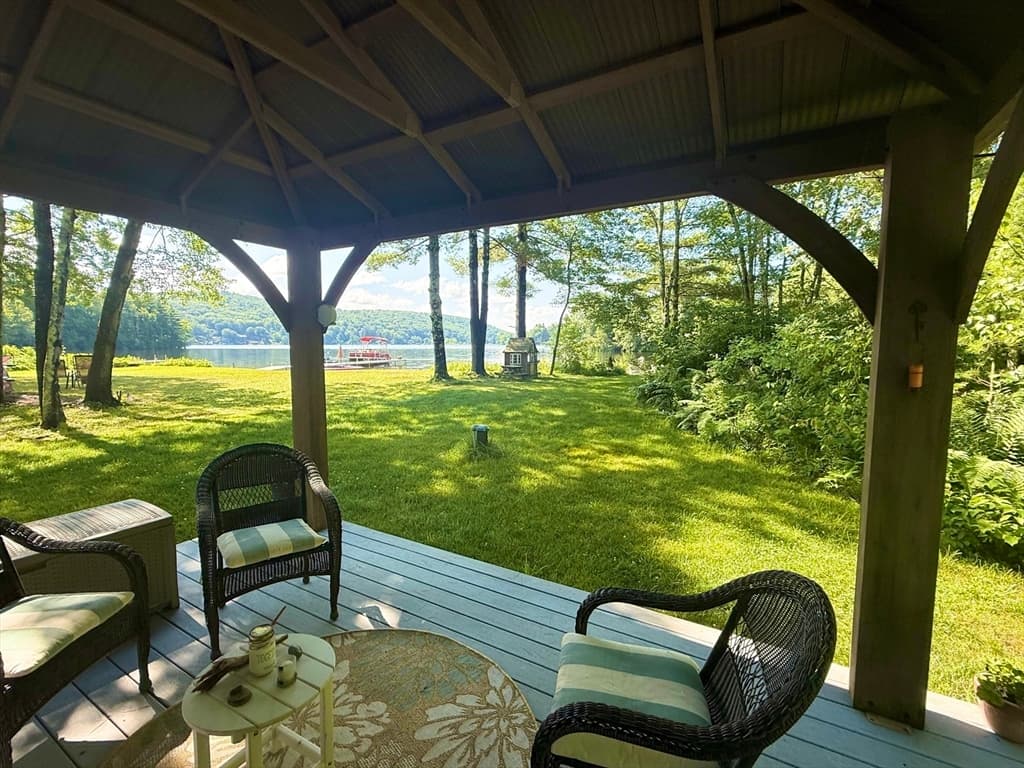 Single Family Residence at 2 Lakeshore Dr, Holland MA 01521, photo 8 of 40
