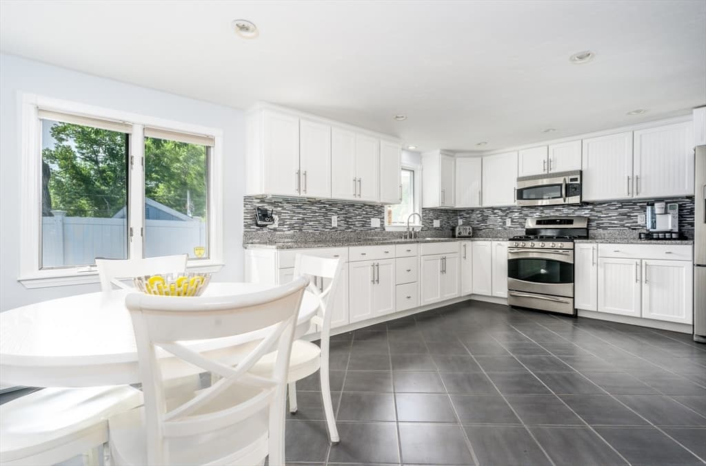 135 Baxter Ave, Yarmouth MA 02673 photo 14
