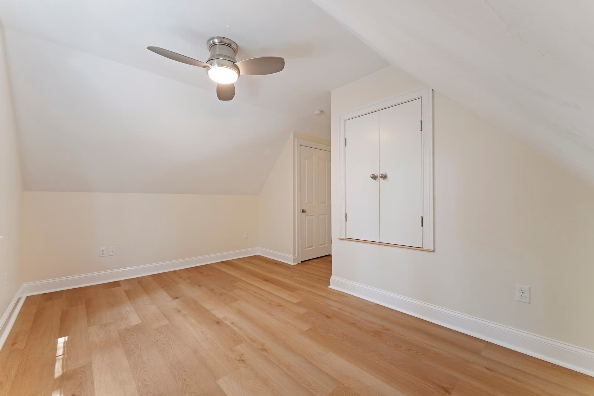 Single Family Residence at 10 Mayflower Path, Wayland MA 01778, photo 22 of 33