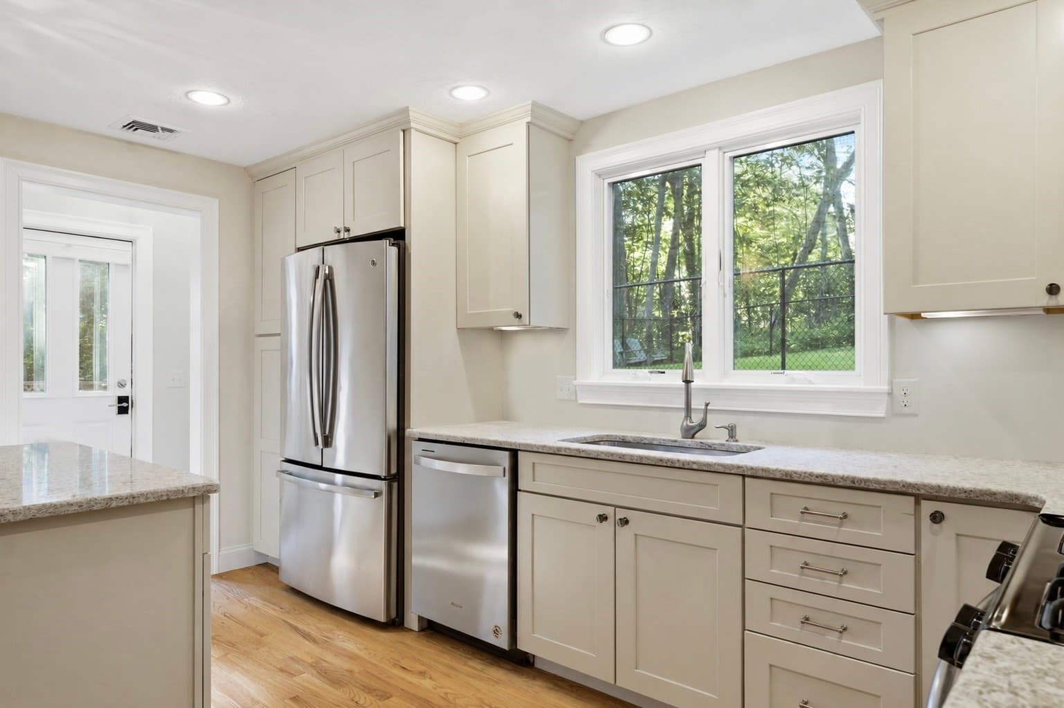 Single Family Residence at 10 Mayflower Path, Wayland MA 01778, photo 5 of 33