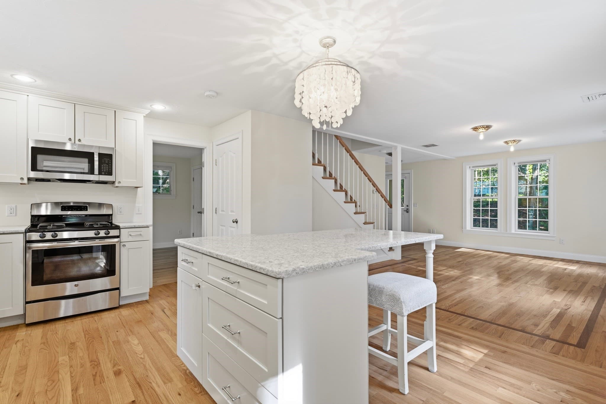 Single Family Residence at 10 Mayflower Path, Wayland MA 01778, photo 9 of 33