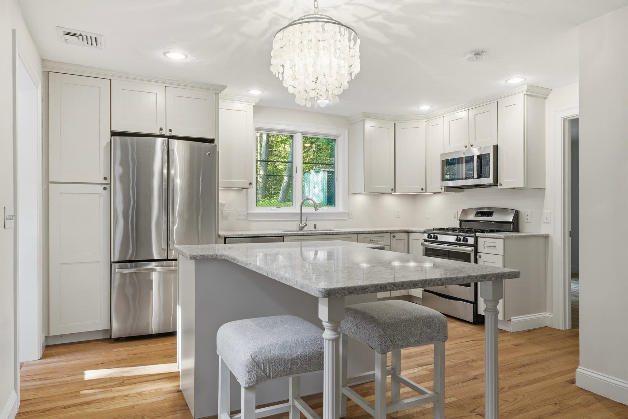 Single Family Residence at 10 Mayflower Path, Wayland MA 01778, photo 8 of 33