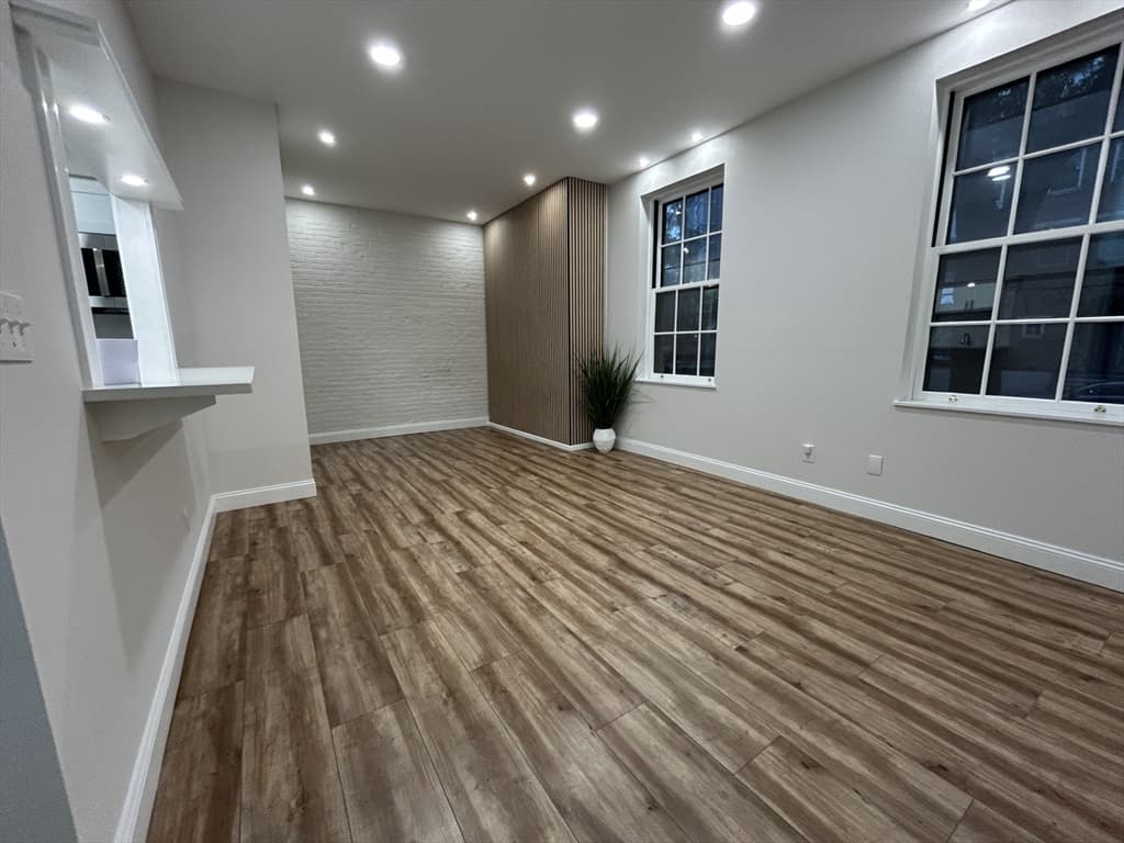 Condominium at 17 Bowdoin # 1B, Boston MA 02114, Boston, photo 2 of 4