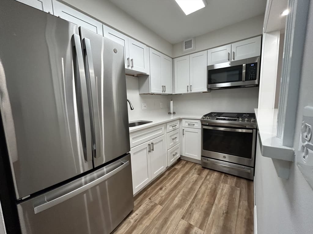 17 Bowdoin # 1B, Boston MA 02114