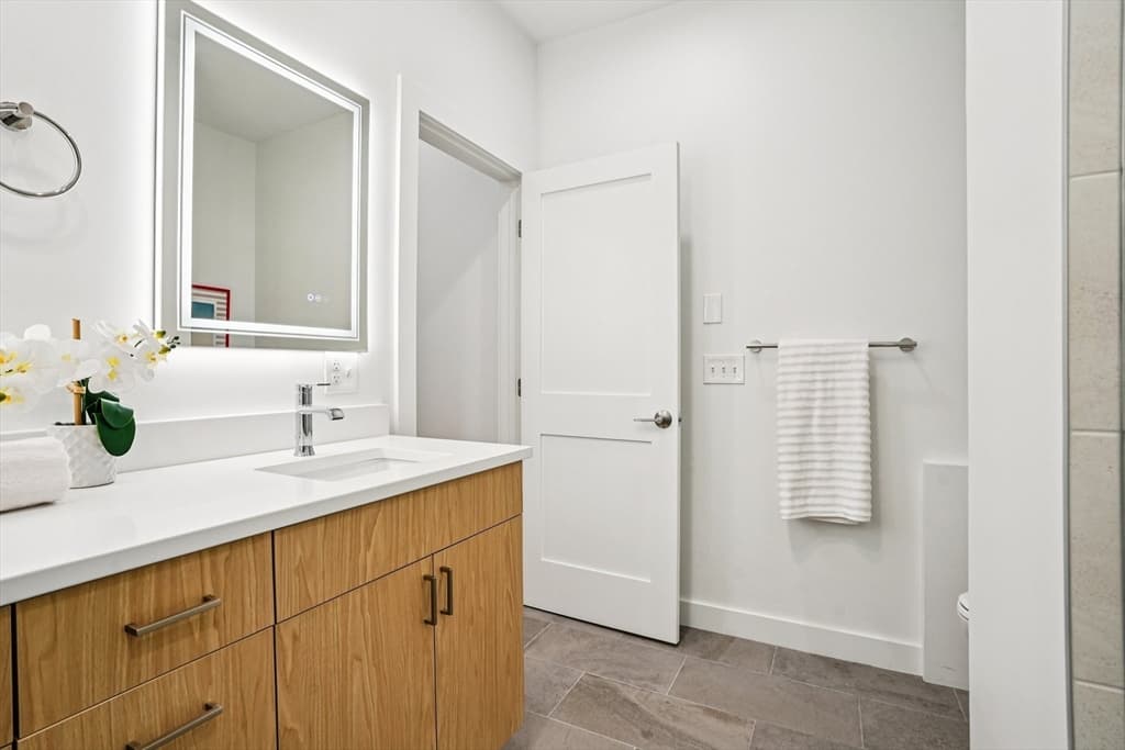Condominium at 256 Dorchester Street # 503, Boston MA 02127, Boston, photo 16 of 29