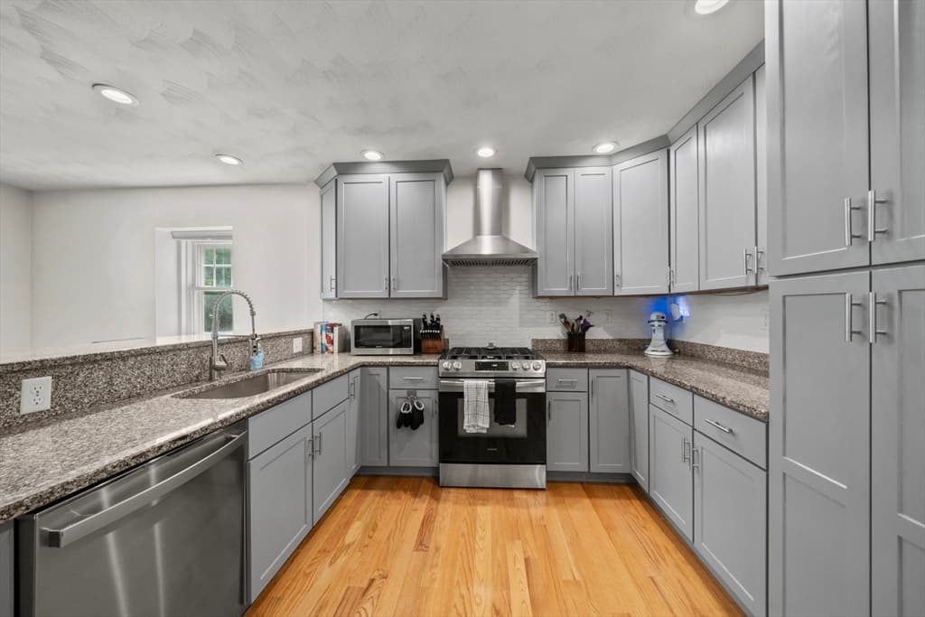 55 Cherry St # 1, Chelsea MA 02150
