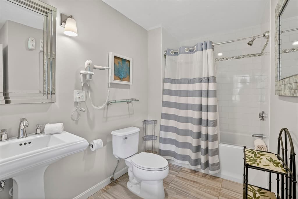 9 Thaxter Ln, Edgartown MA 02539 photo 34