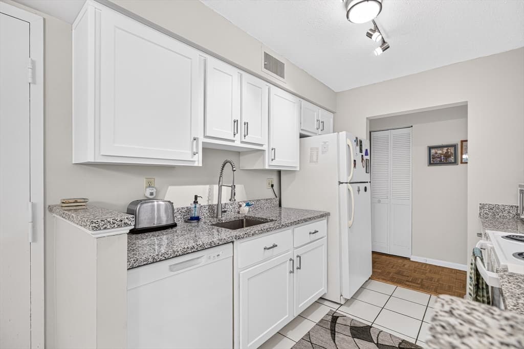 9 Beals Cove Road # A, Hingham MA 02043 photo 8