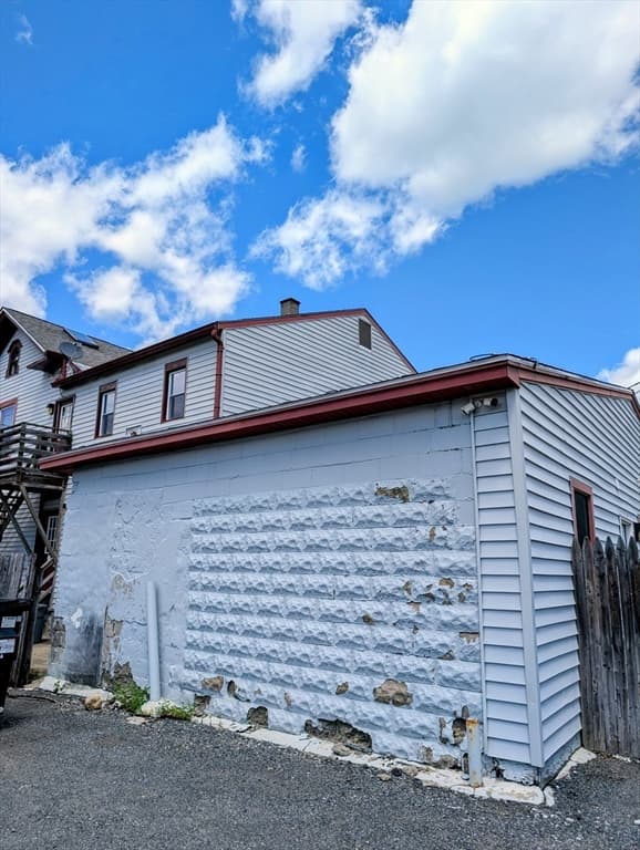 20-22 Porter St, North Adams MA 01247 photo 3