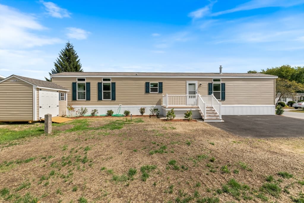 84 Caddy Drive, Salem NH 03079 photo 2