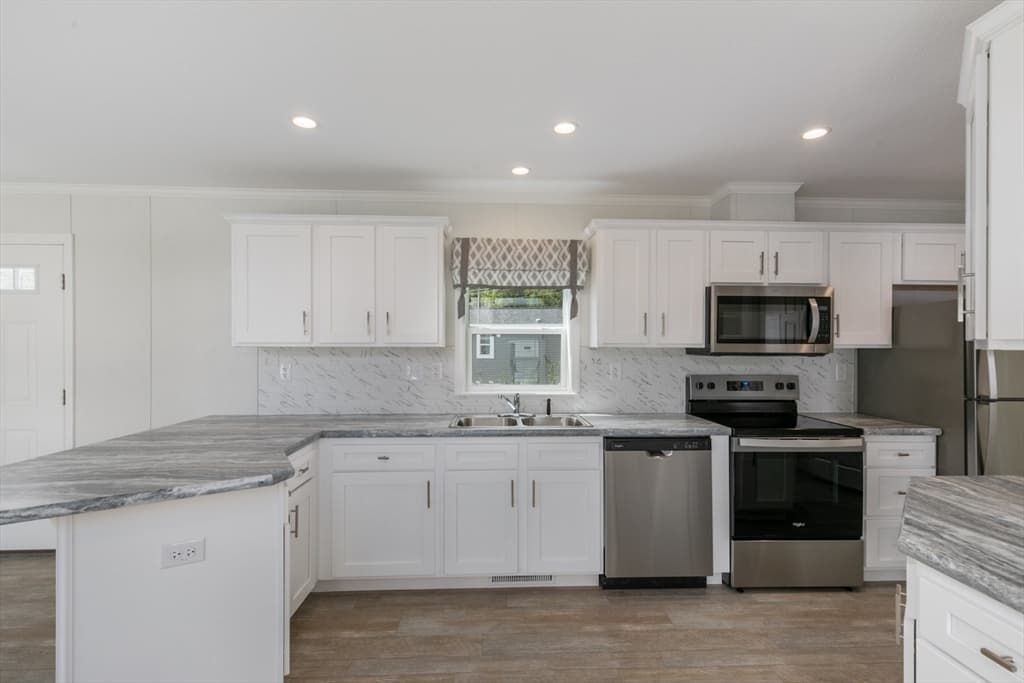 84 Caddy Drive, Salem NH 03079 photo 6