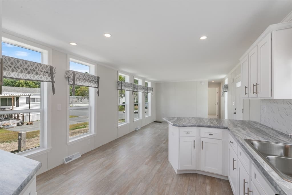84 Caddy Drive, Salem NH 03079 photo 9