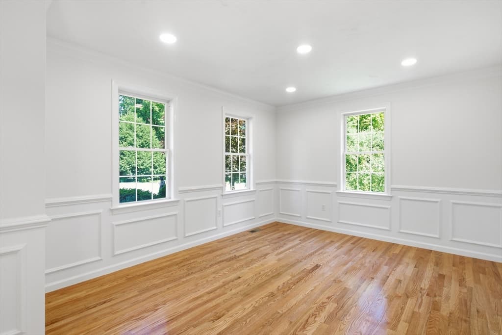 Single Family Residence at 4 Azalea Circle, Millbury MA 01527, photo 5 of 40