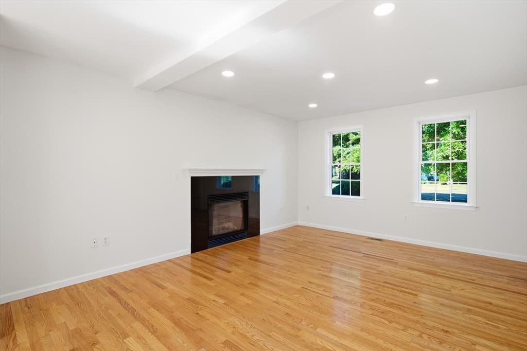 Single Family Residence at 4 Azalea Circle, Millbury MA 01527, photo 9 of 40