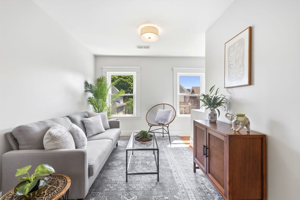 16 Clarkwood St # 3, Boston MA 02126 photo 4