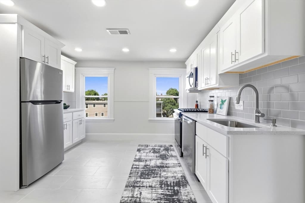 16 Clarkwood St # 3, Boston MA 02126 photo 8