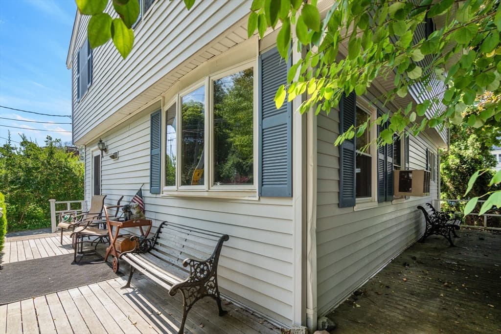 28 Pleasant St, Rockport MA 01966 photo 5