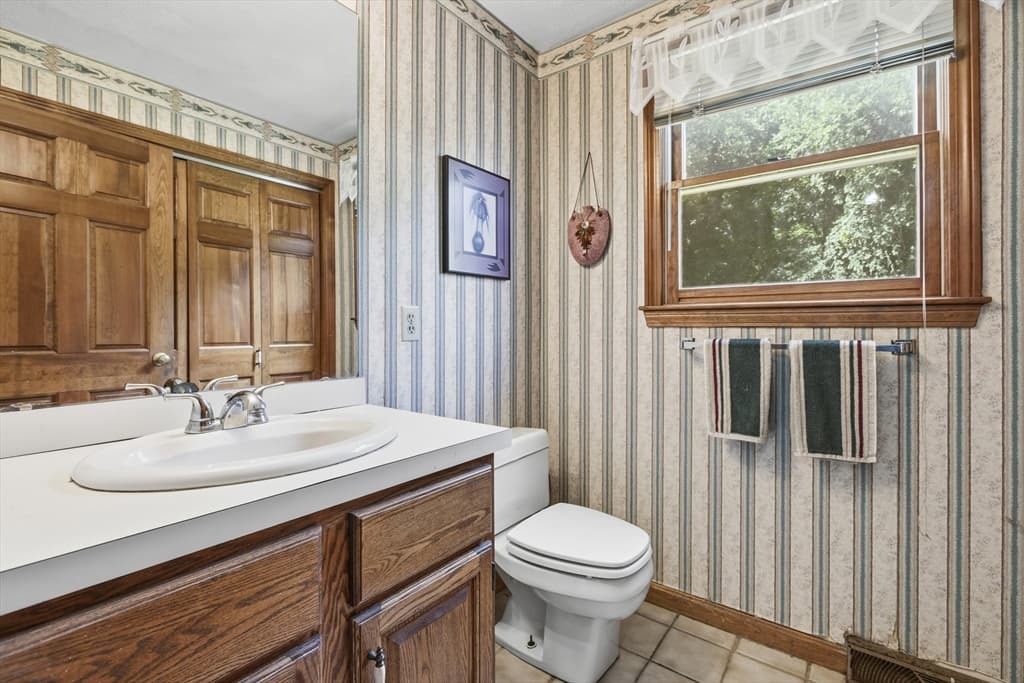 4 Oneida Place, Hudson MA 01749 photo 23