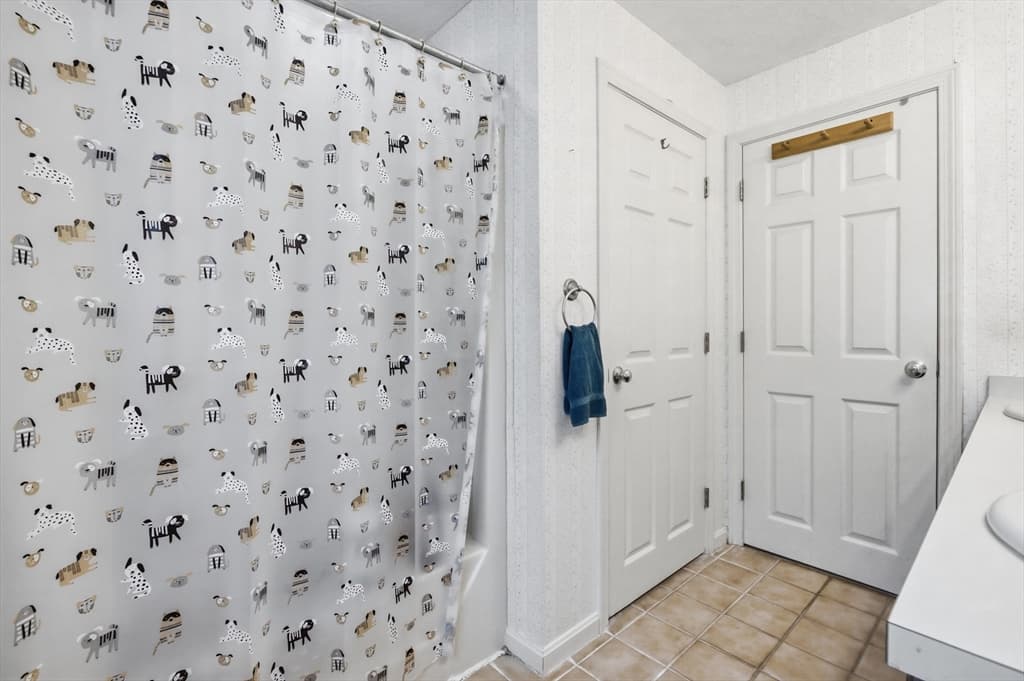 4 Oneida Place, Hudson MA 01749 photo 33