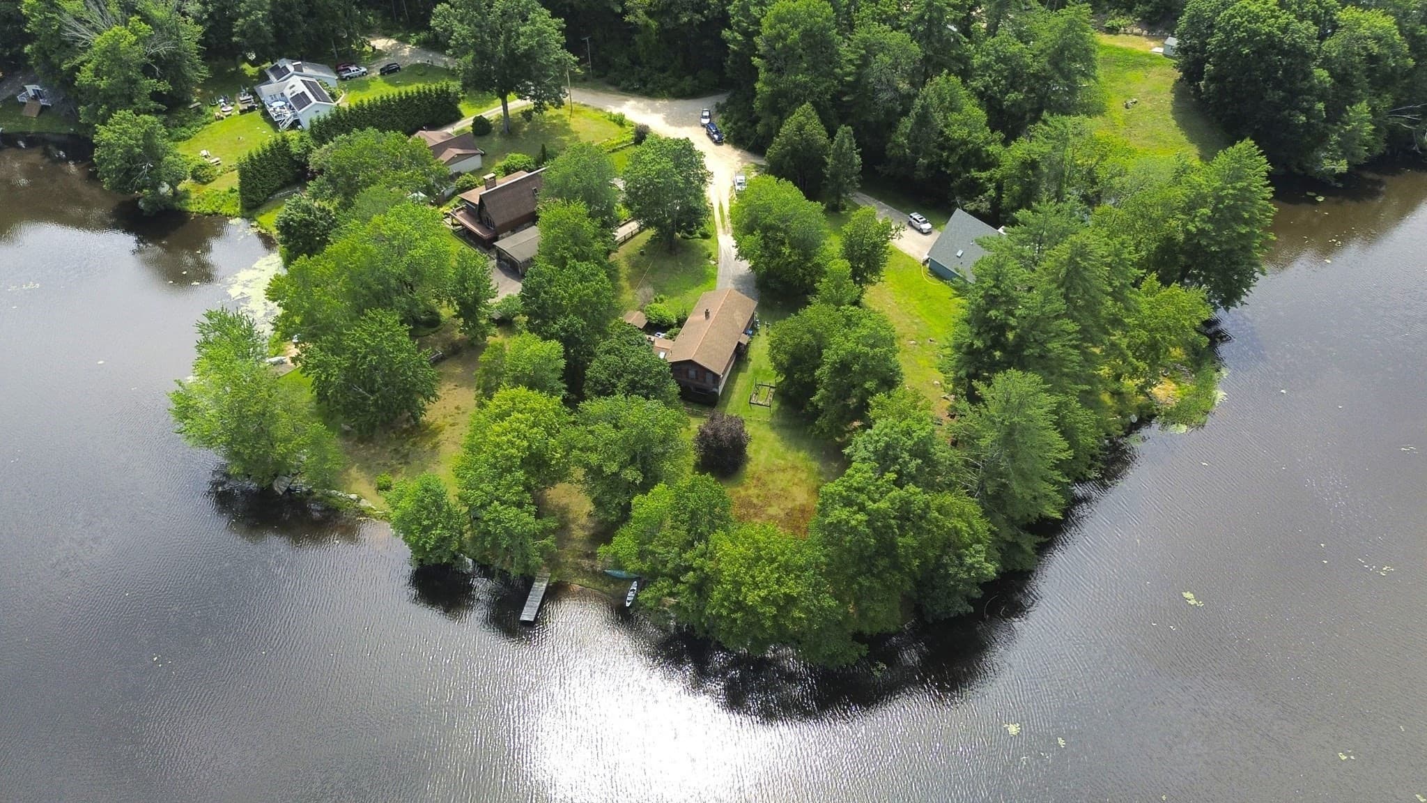 59 Shoreline Dr, West Brookfield MA 01585