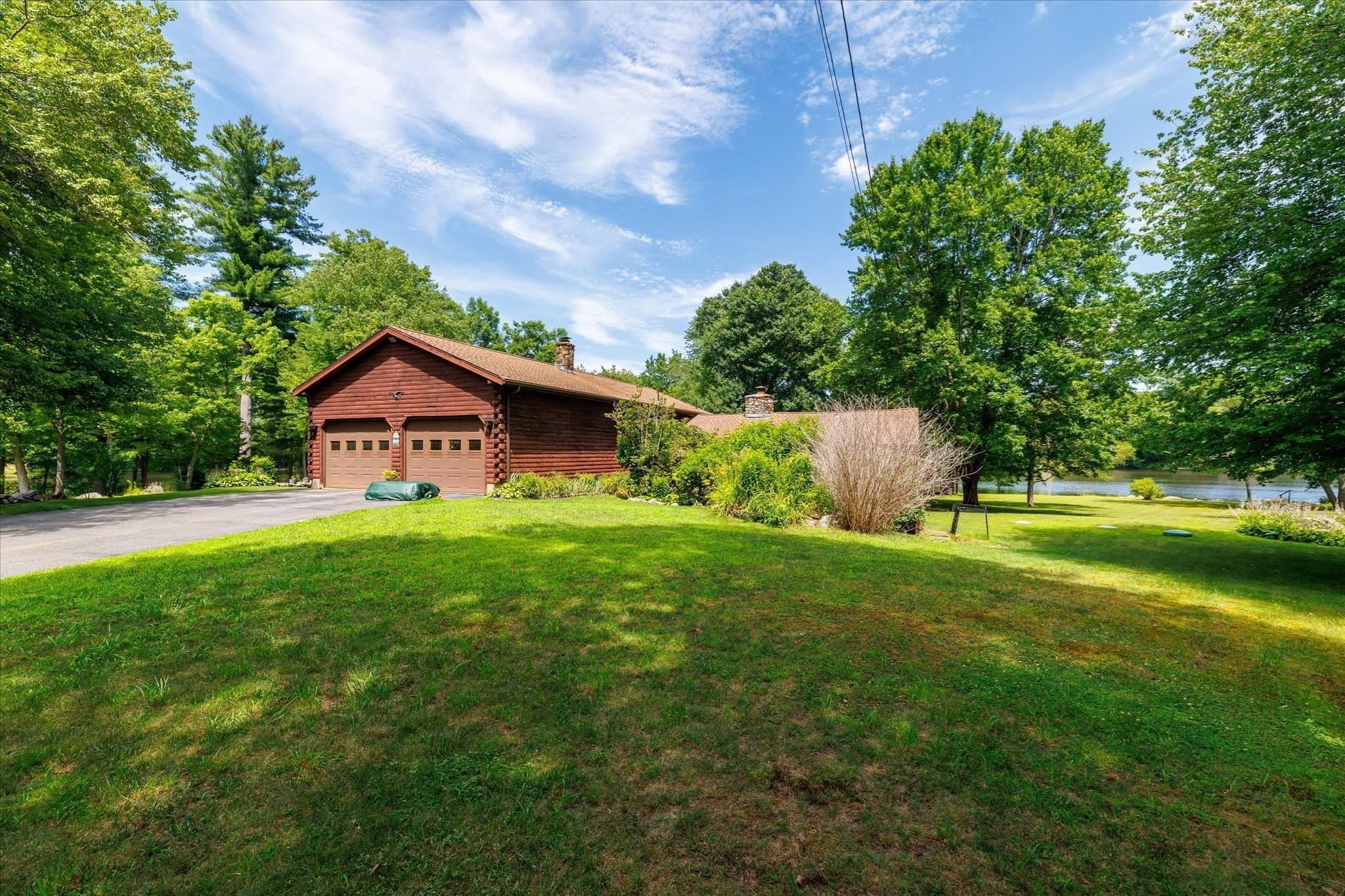 Single Family Residence at 59 Shoreline Dr, West Brookfield MA 01585, West Brookfield, photo 4 of 32