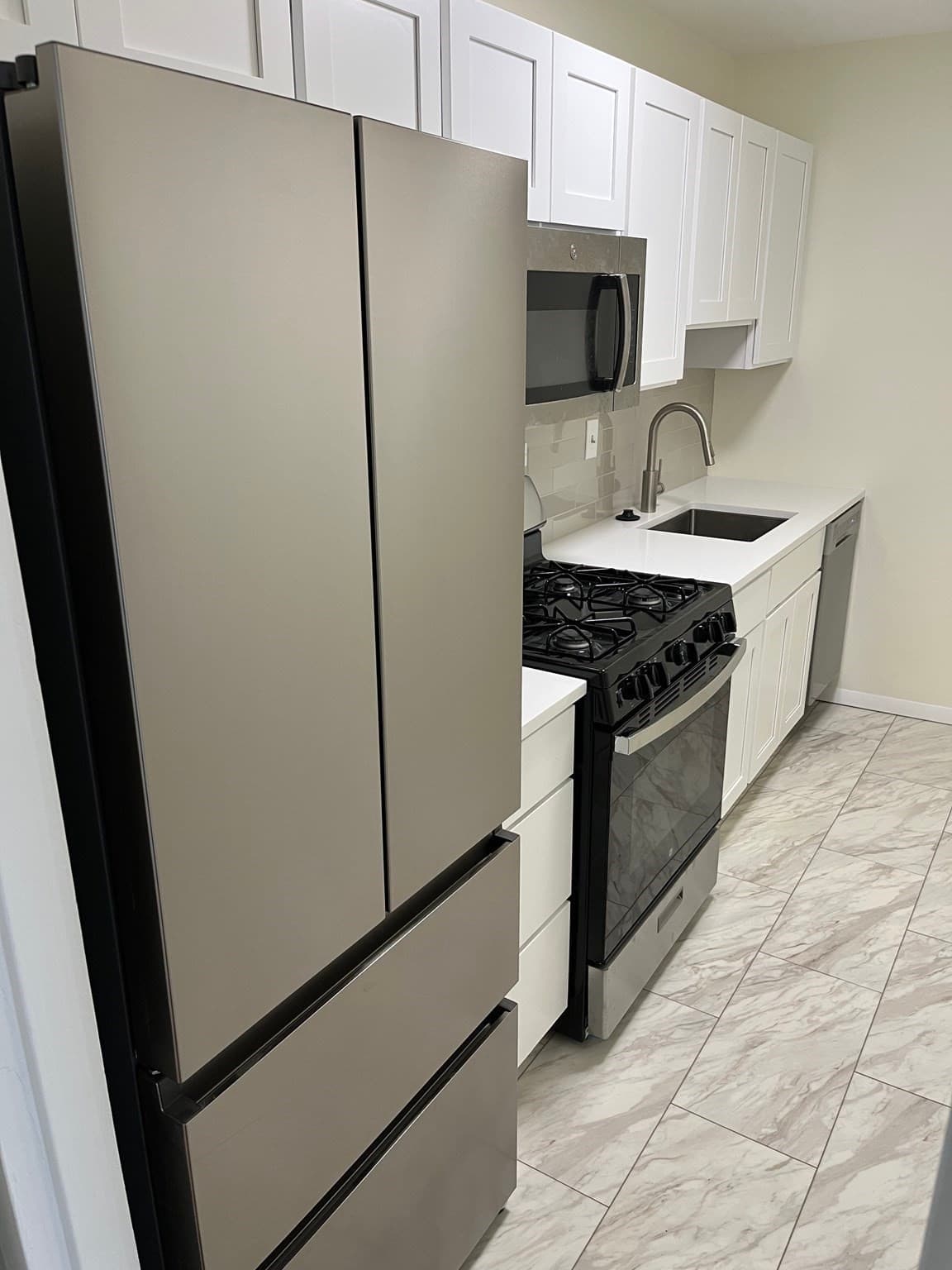 Condominium at 6 Whittier Pl # 17G, Boston MA 02114, photo 6 of 14