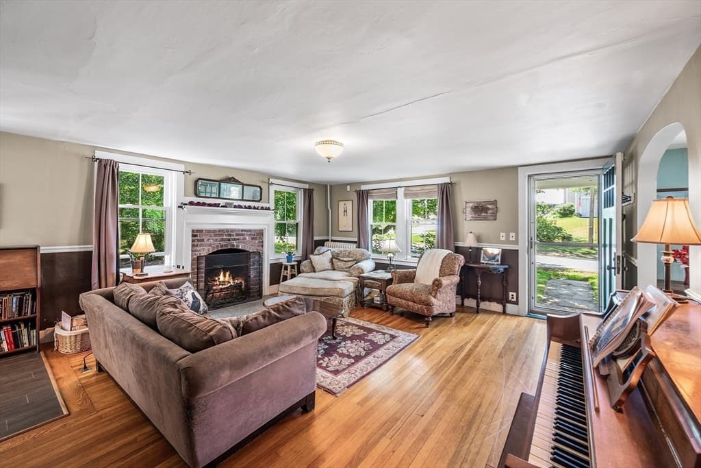 212 Prescott St, West Boylston MA 01583 photo 4