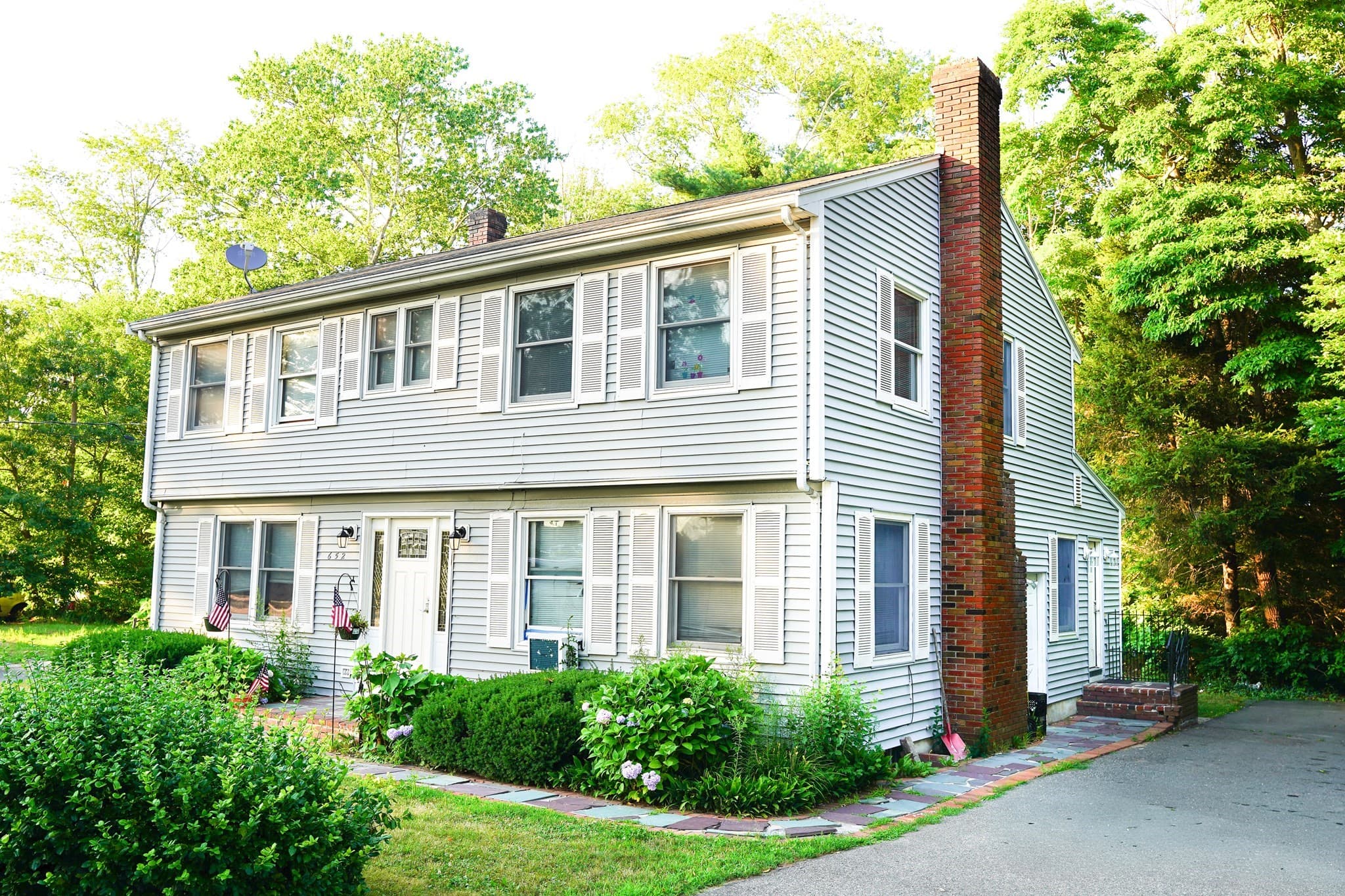 Multi Family at 652 Oak St, East Bridgewater MA 02333, East Bridgewater, photo 2 of 17