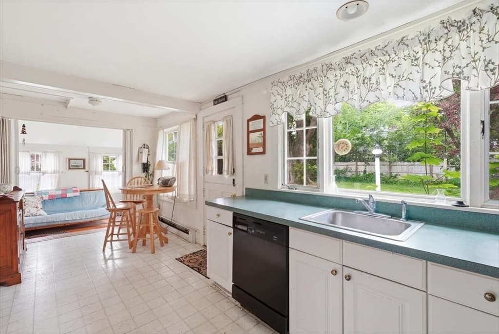 127 Pine Ave, Barnstable MA 02601 photo 13