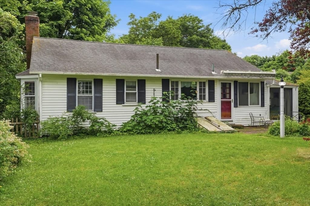 127 Pine Ave, Barnstable MA 02601 photo 3