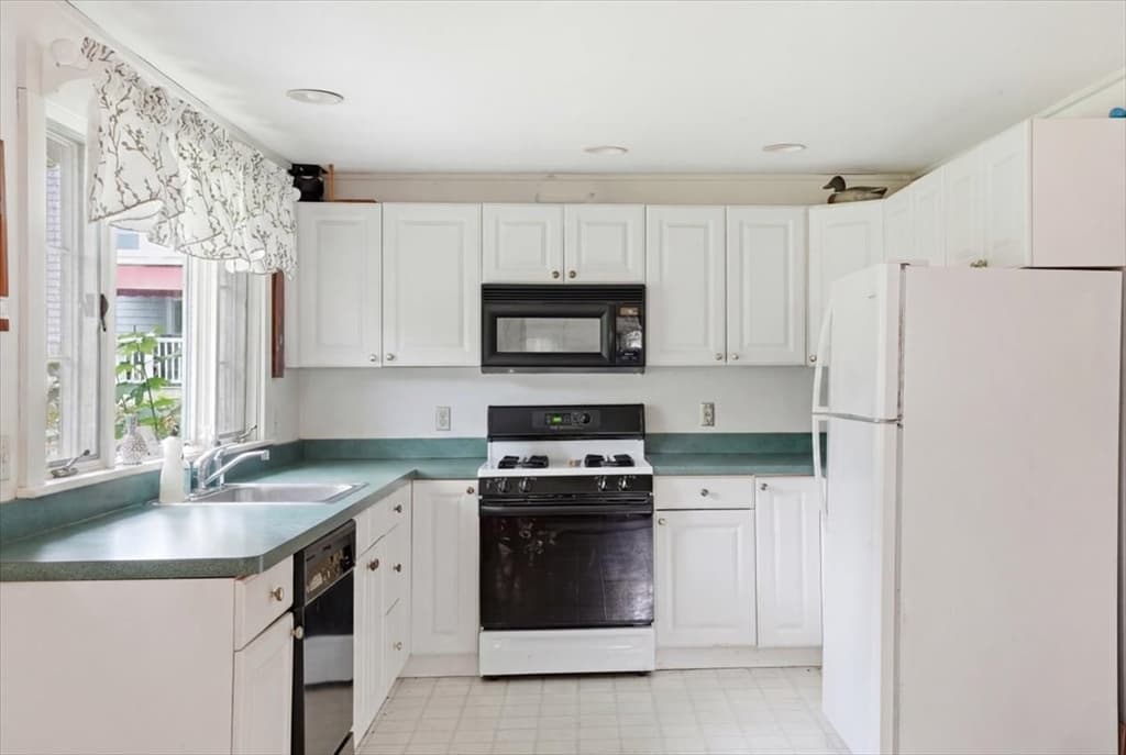 127 Pine Ave, Barnstable MA 02601 photo 11