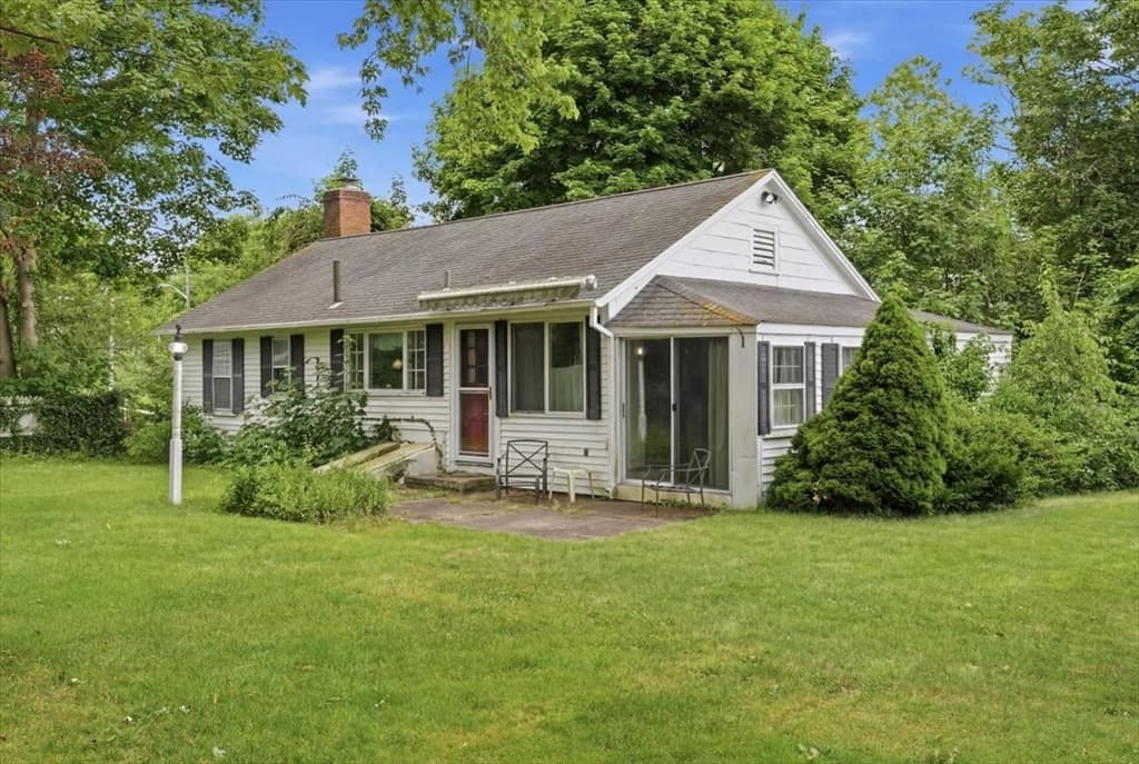 127 Pine Ave, Barnstable MA 02601 photo 4