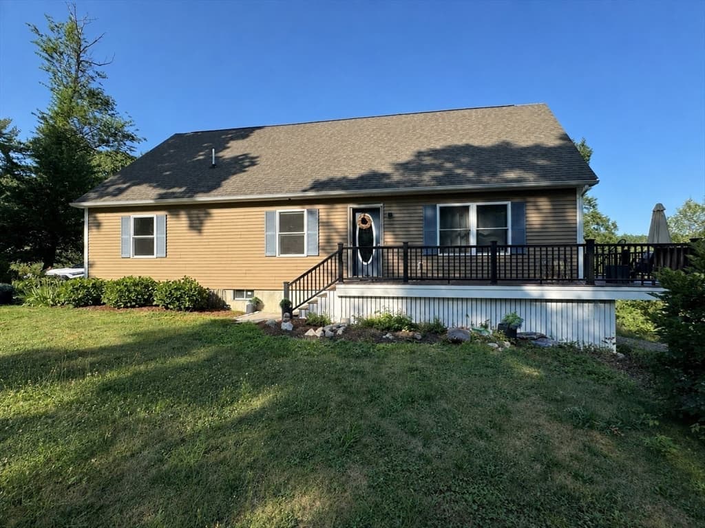 155 Elmer St, Pembroke MA 02359