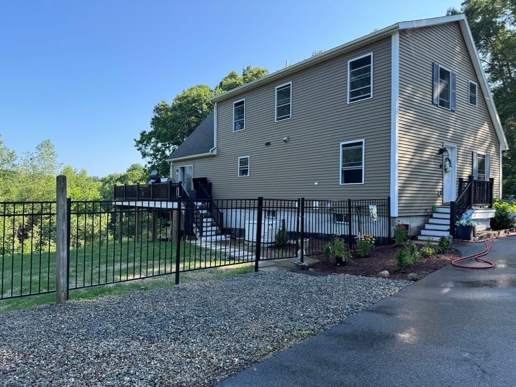 155 Elmer St, Pembroke MA 02359 photo 9