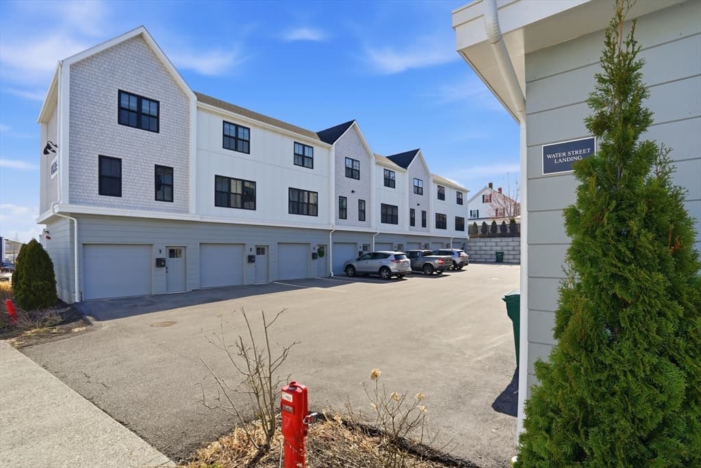 Condominium at 5 Water Street # 3, Plymouth MA 02360, Plymouth, photo 2 of 32