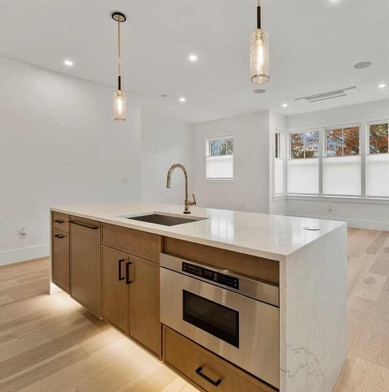 327 Alewife Brook Pkwy # B, Somerville MA 02144 photo 11