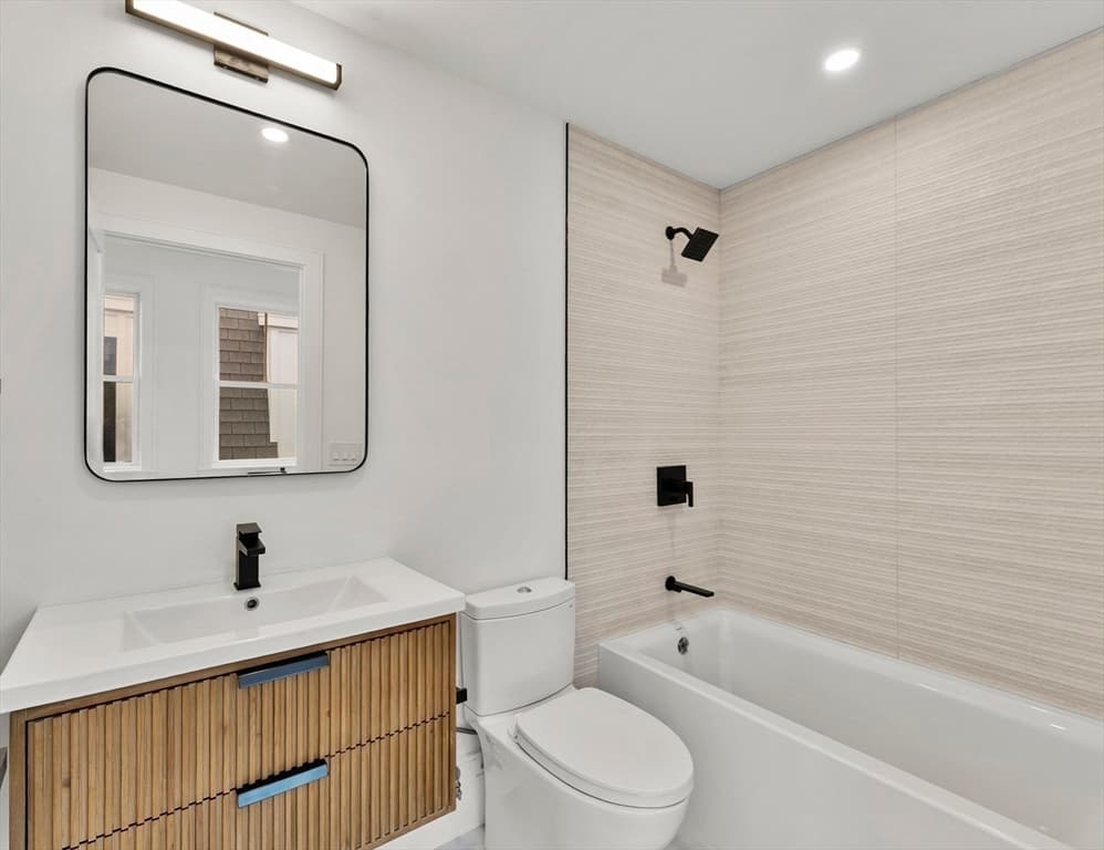 327 Alewife Brook Pkwy # B, Somerville MA 02144 photo 35